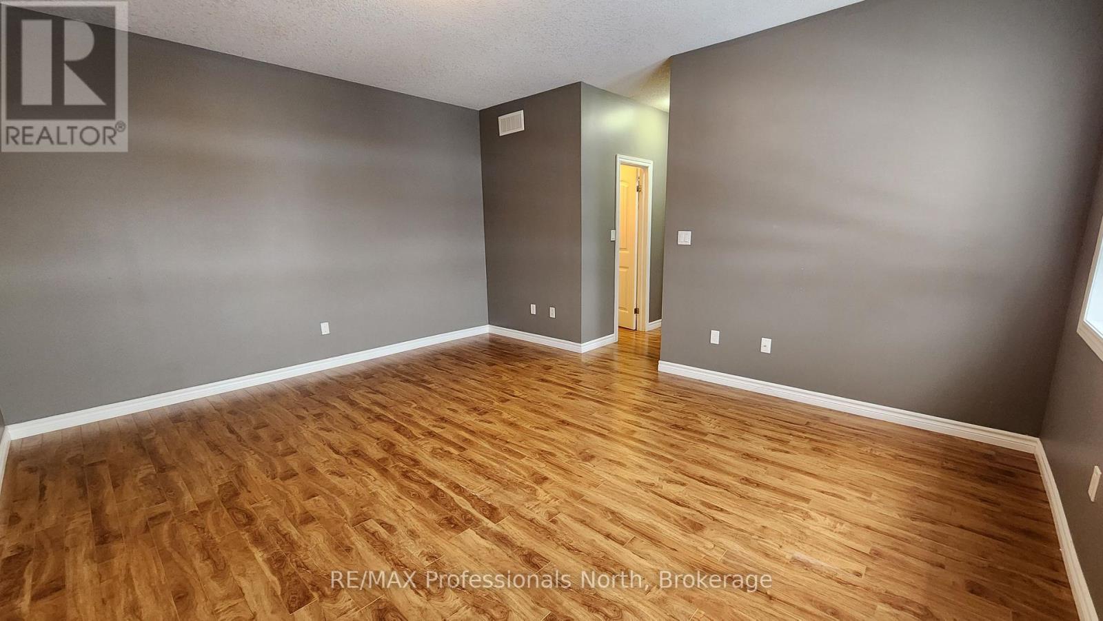 33 Goodwin Drive, Huntsville, Ontario  P1H 2R3 - Photo 19 - X12539064