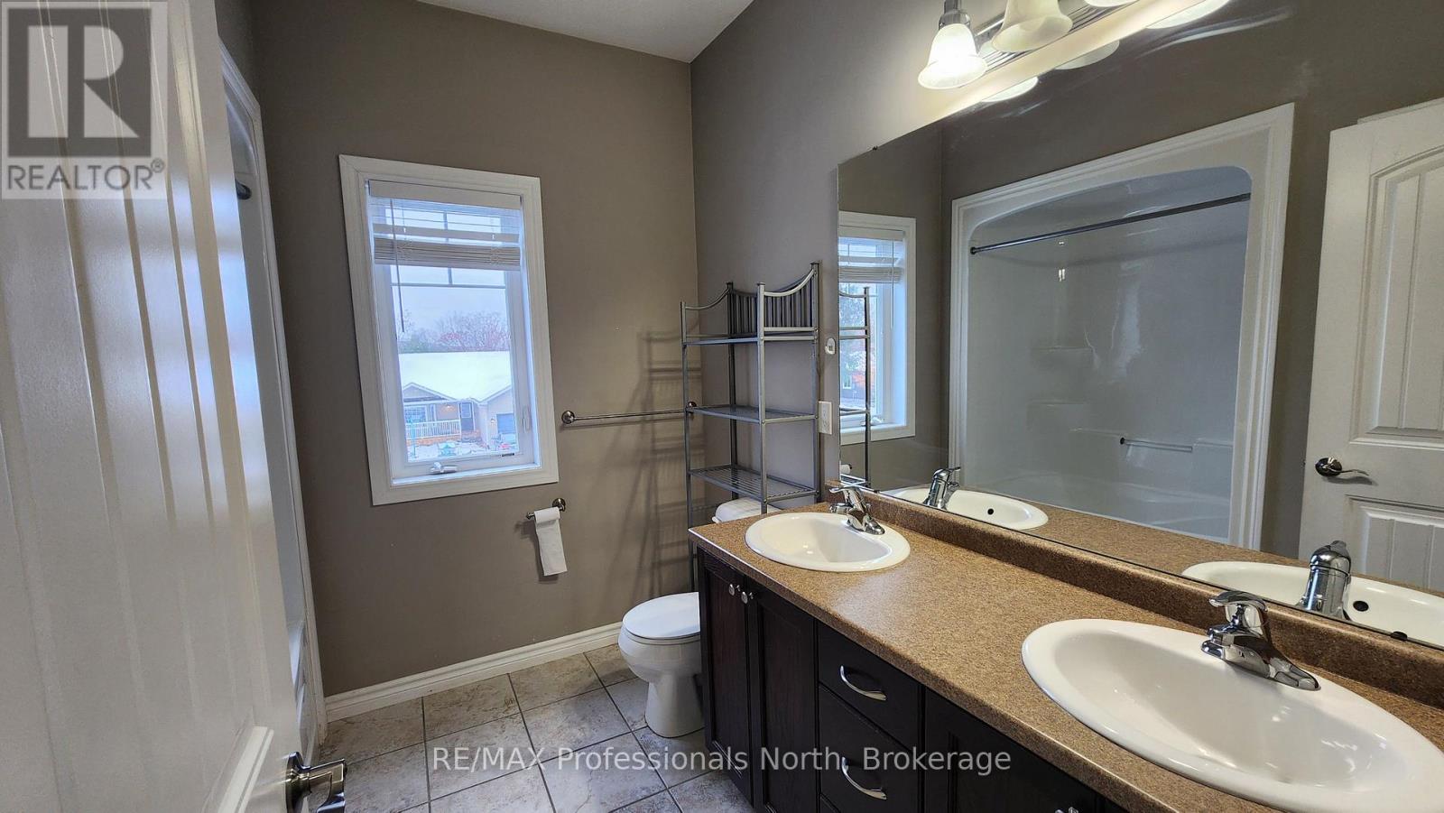 33 Goodwin Drive, Huntsville, Ontario  P1H 2R3 - Photo 21 - X12539064