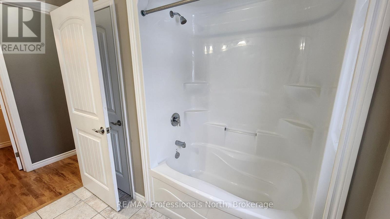 33 Goodwin Drive, Huntsville, Ontario  P1H 2R3 - Photo 22 - X12539064