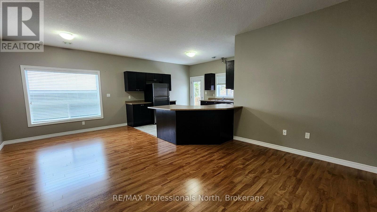 33 Goodwin Drive, Huntsville, Ontario  P1H 2R3 - Photo 24 - X12539064