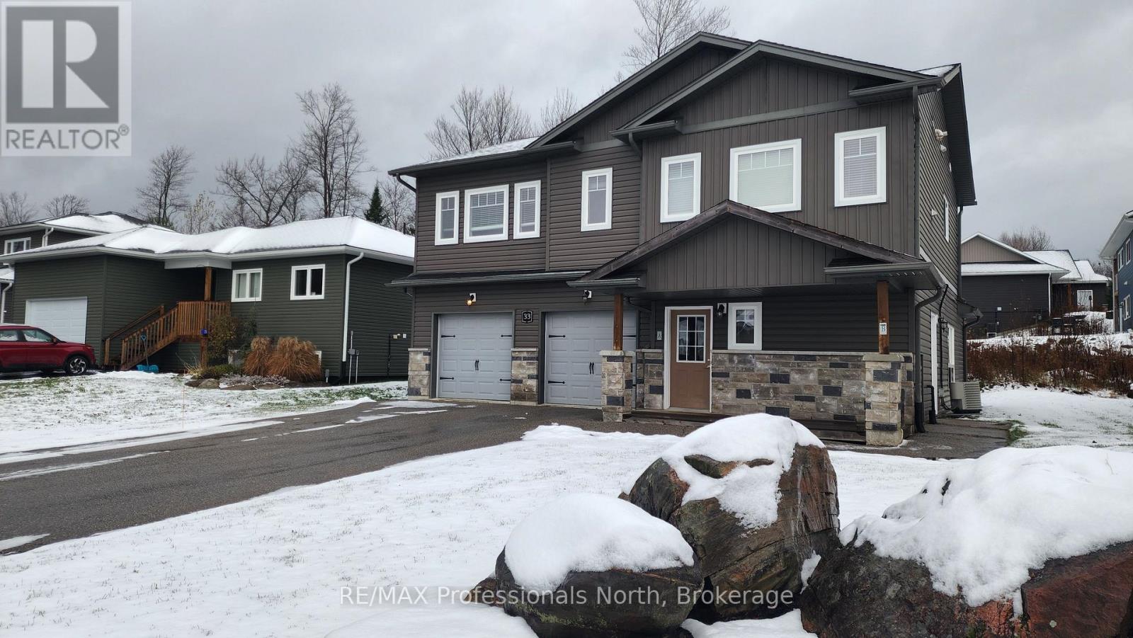 33 Goodwin Drive, Huntsville, Ontario  P1H 2R3 - Photo 3 - X12539064