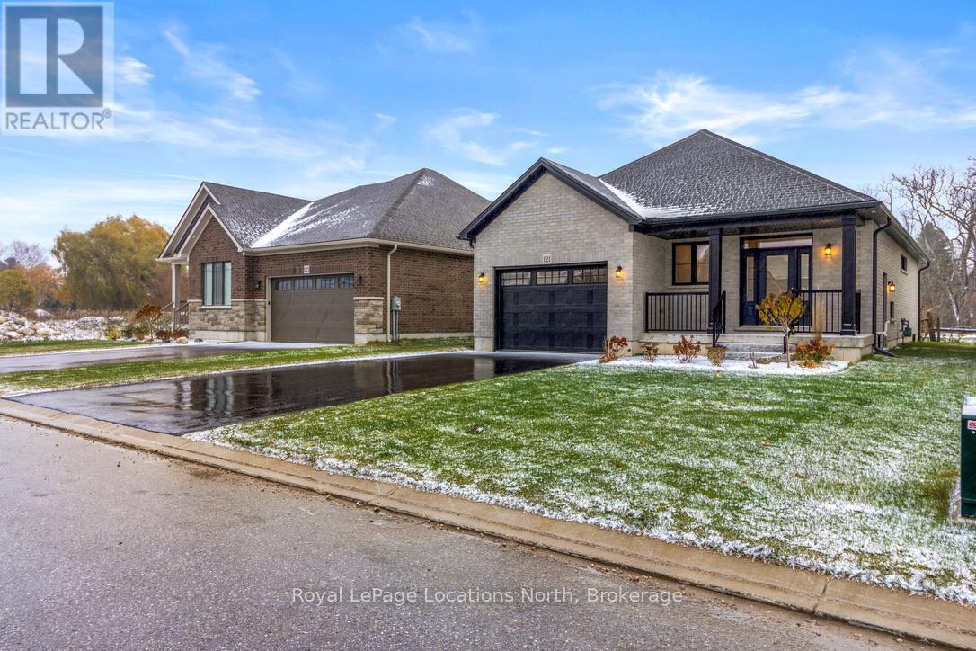 121 Emerson Way, West Grey, Ontario  N0G 1R0 - Photo 4 - X12539136