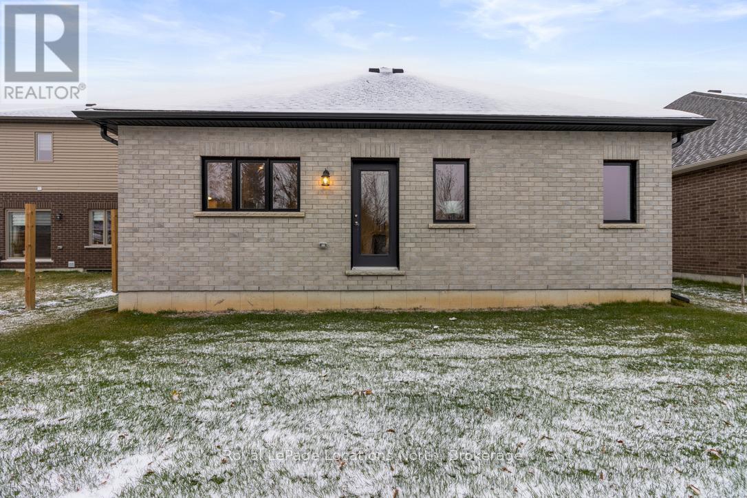 121 Emerson Way, West Grey, Ontario  N0G 1R0 - Photo 42 - X12539136