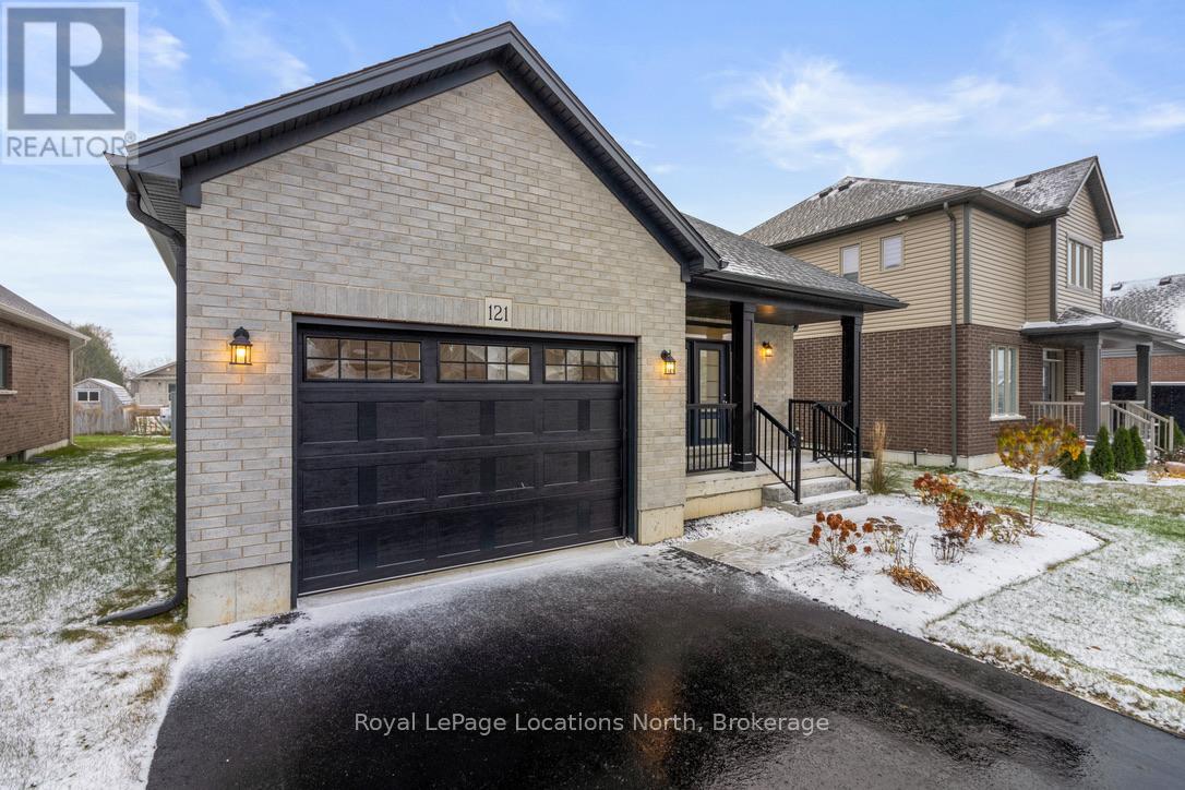 121 Emerson Way, West Grey, Ontario  N0G 1R0 - Photo 5 - X12539136