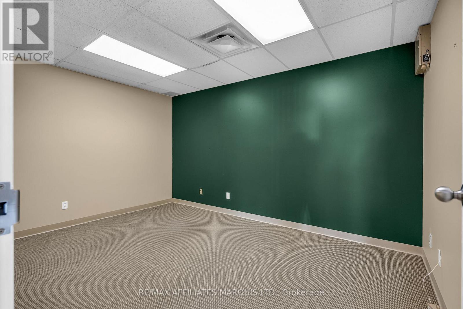 89 Tollgate Road, Cornwall, Ontario K6J 5L5 - Photo 33 - X12539094