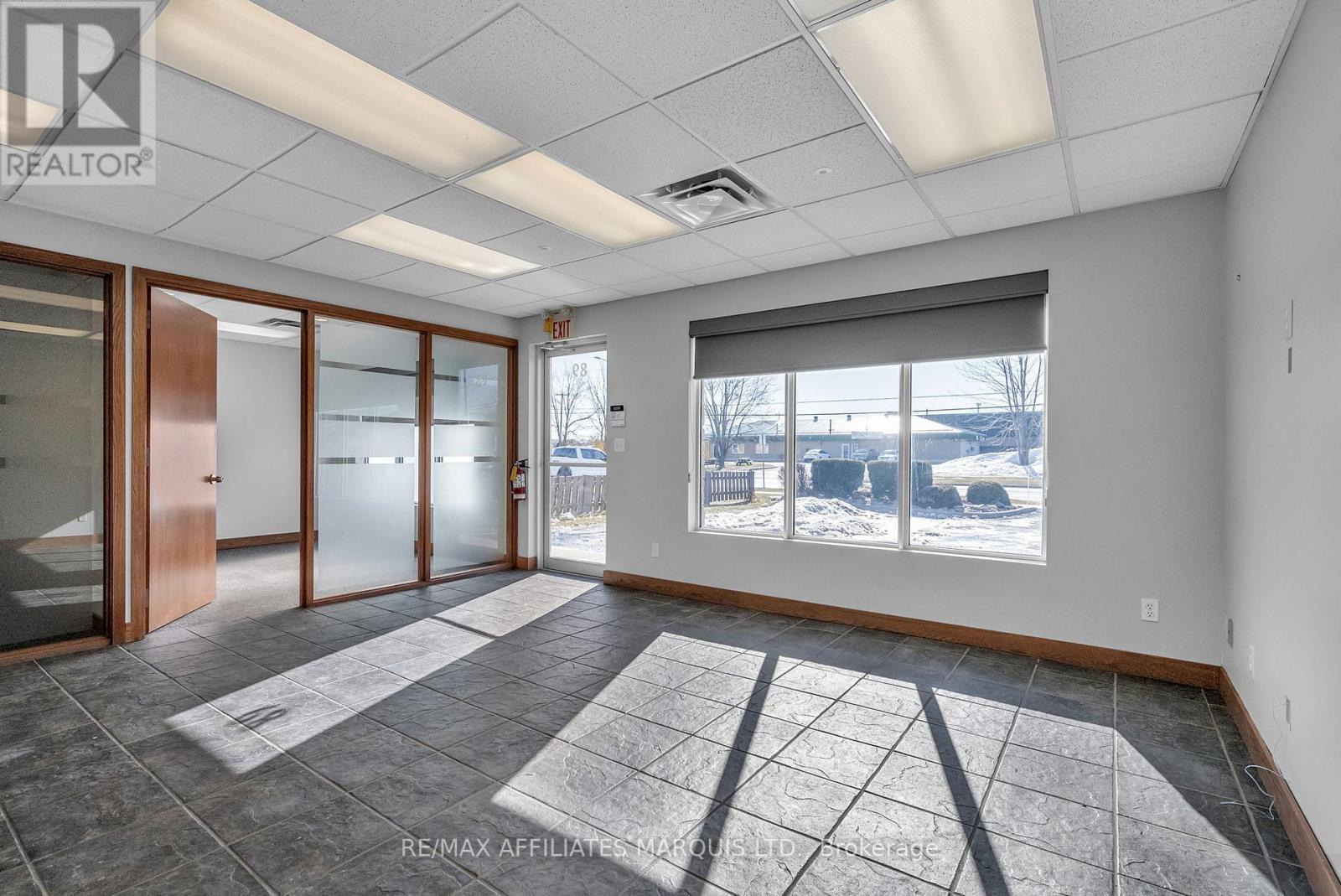 89 Tollgate Road, Cornwall, Ontario K6J 5L5 - Photo 5 - X12539094