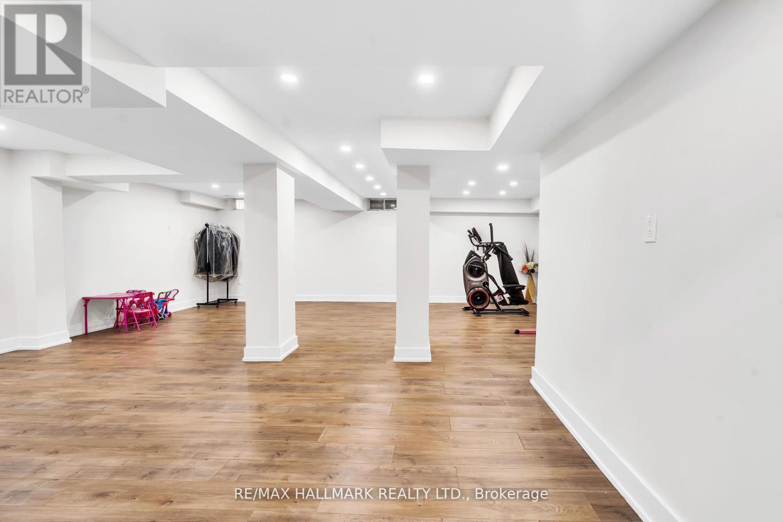 21 Brooks Avenue, Aurora, Ontario  L4G 7W2 - Photo 28 - N12458968