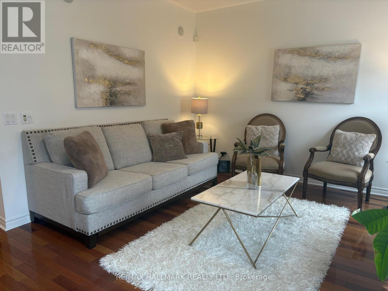 21 Brooks Avenue, Aurora, Ontario  L4G 7W2 - Photo 11 - N12458968