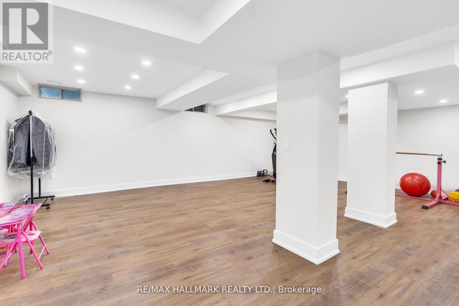 21 Brooks Avenue, Aurora, Ontario  L4G 7W2 - Photo 29 - N12458968