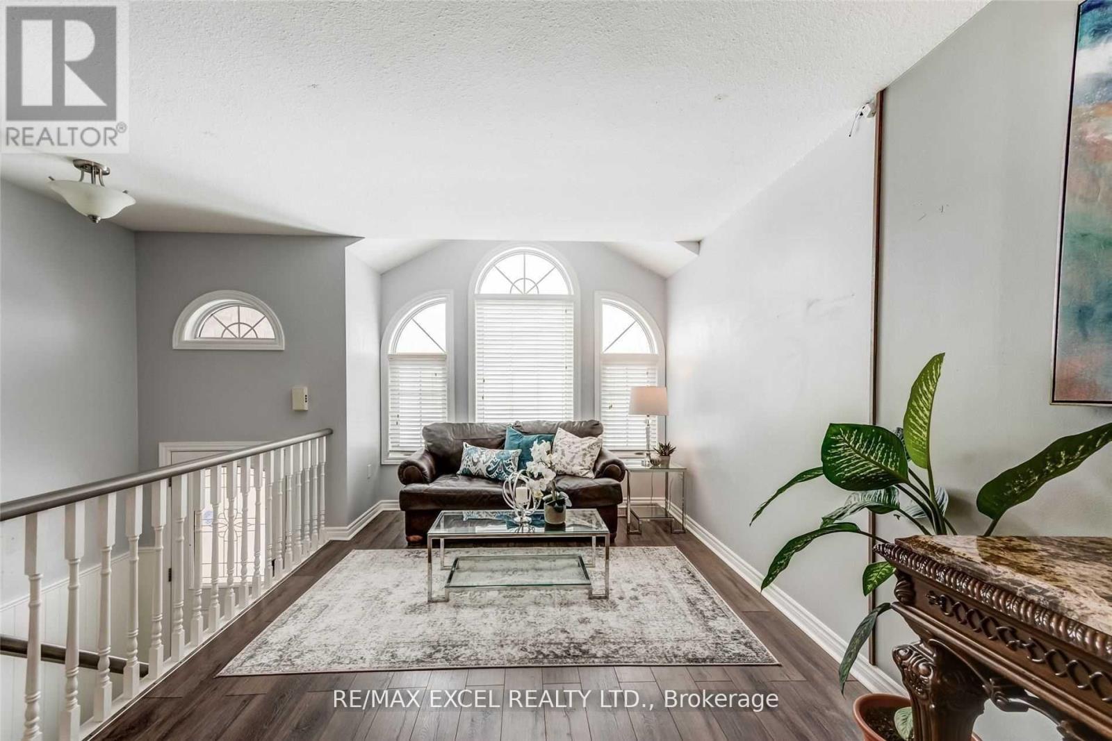 Main - 3 Sedgewood Way, Barrie, Ontario  L4N 0B9 - Photo 3 - S12532160