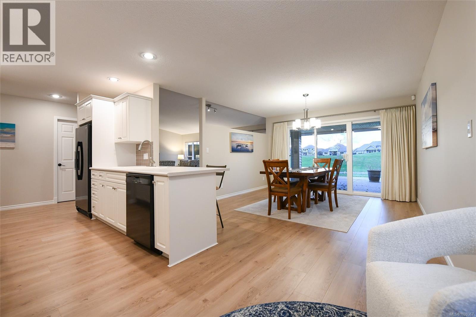 14 3100 Kensington Cres, Courtenay, British Columbia  V9N 8Z9 - Photo 14 - 1020367