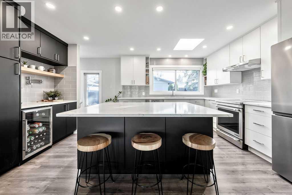 121 Hanover Road Sw, Calgary, Alberta  T2V 3J6 - Photo 10 - A2270193