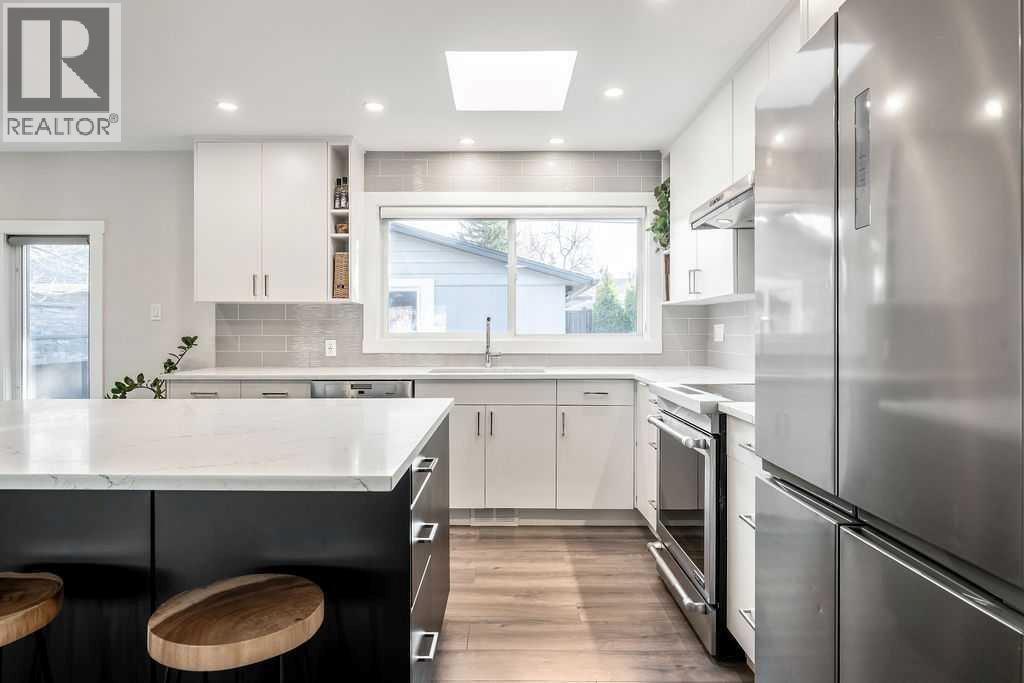 121 Hanover Road Sw, Calgary, Alberta  T2V 3J6 - Photo 9 - A2270193