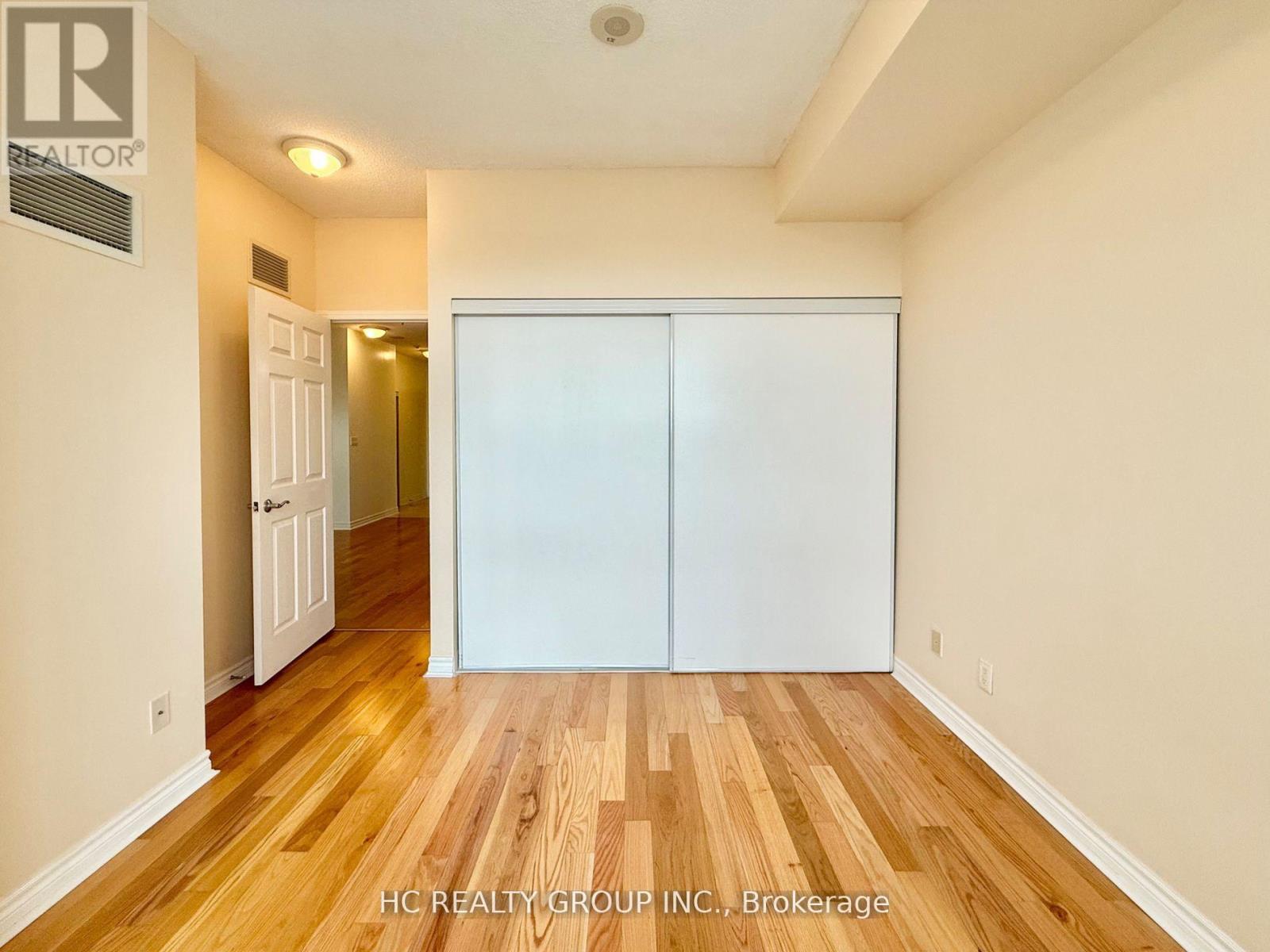 401 - 18 Holmes Avenue, Toronto, Ontario  M2N 0E1 - Photo 4 - C12538930