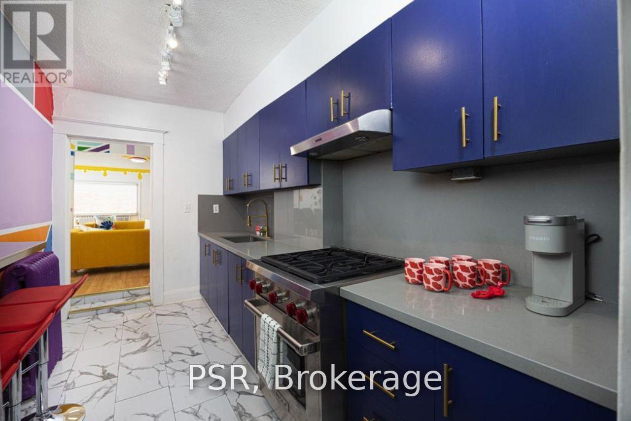 Upper - 1108 St.clair Avenue W, Toronto, Ontario M6E 1A7 - Photo 15 - C12538982