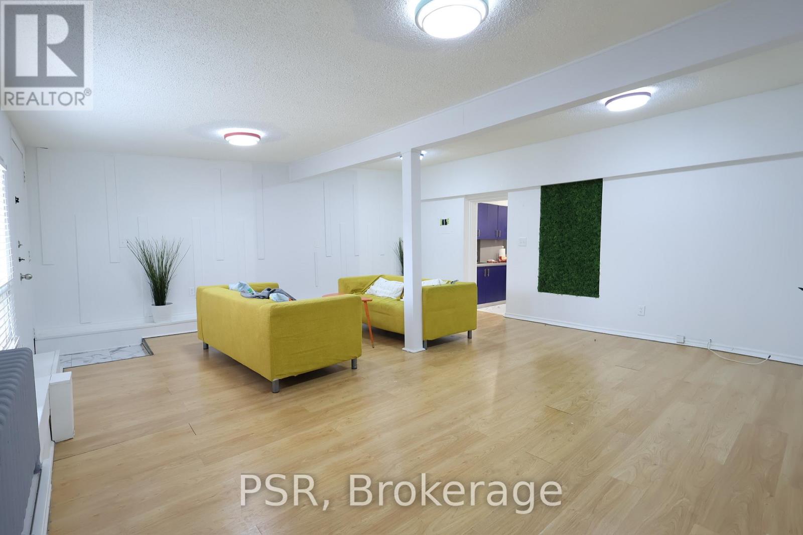 Upper - 1108 St.clair Avenue W, Toronto, Ontario M6E 1A7 - Photo 5 - C12538982