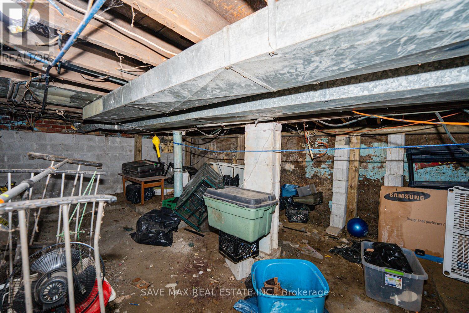 283 Rhodes Avenue E, Toronto, Ontario  M4L 3A4 - Photo 30 - E12539130