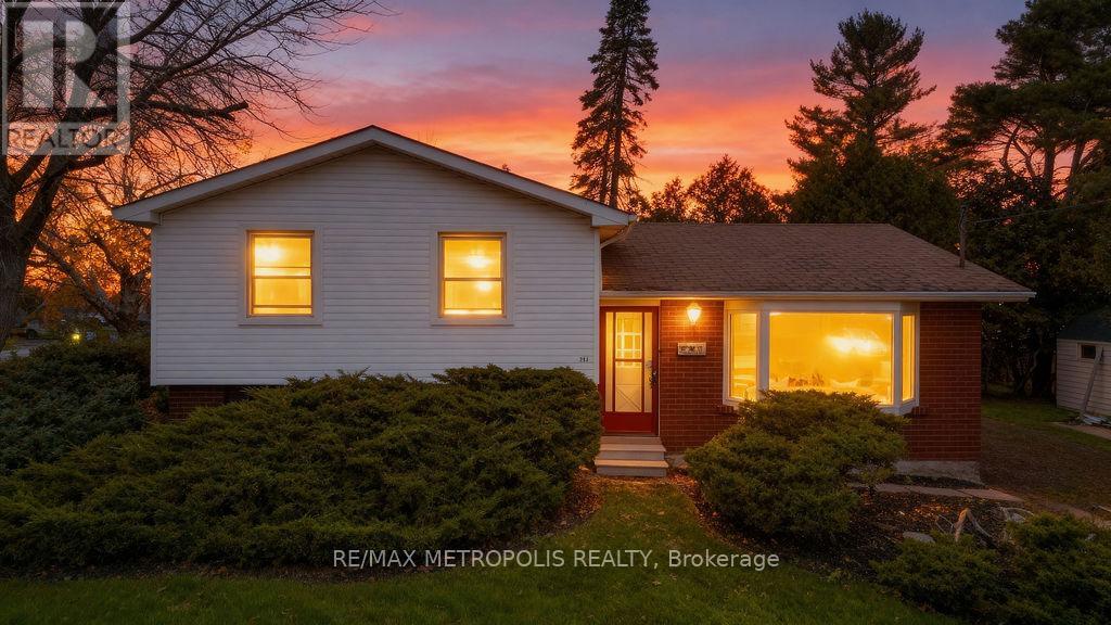 761 West Shore Boulevard, Pickering, Ontario  L1W 2V5 - Photo 1 - E12539134