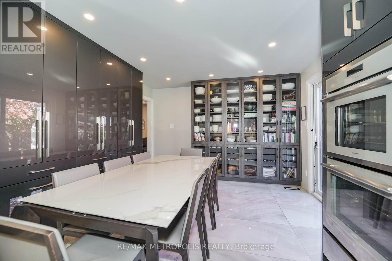 4392 Grassland Crescent, Mississauga, Ontario  L5V 1E2 - Photo 20 - W12536824