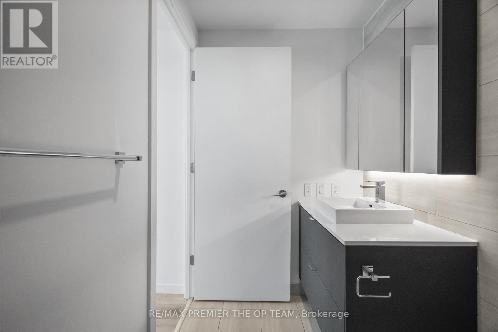 406 - 7 Smith Crescent N, Toronto, Ontario  M8Z 0G3 - Photo 27 - W12537690