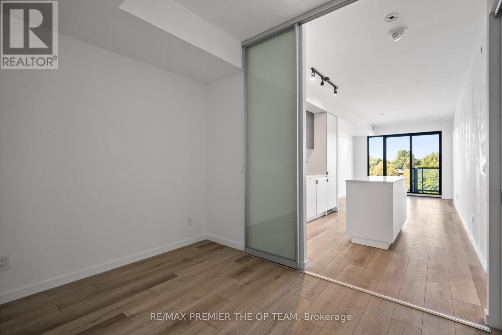 406 - 7 Smith Crescent N, Toronto, Ontario  M8Z 0G3 - Photo 32 - W12537690