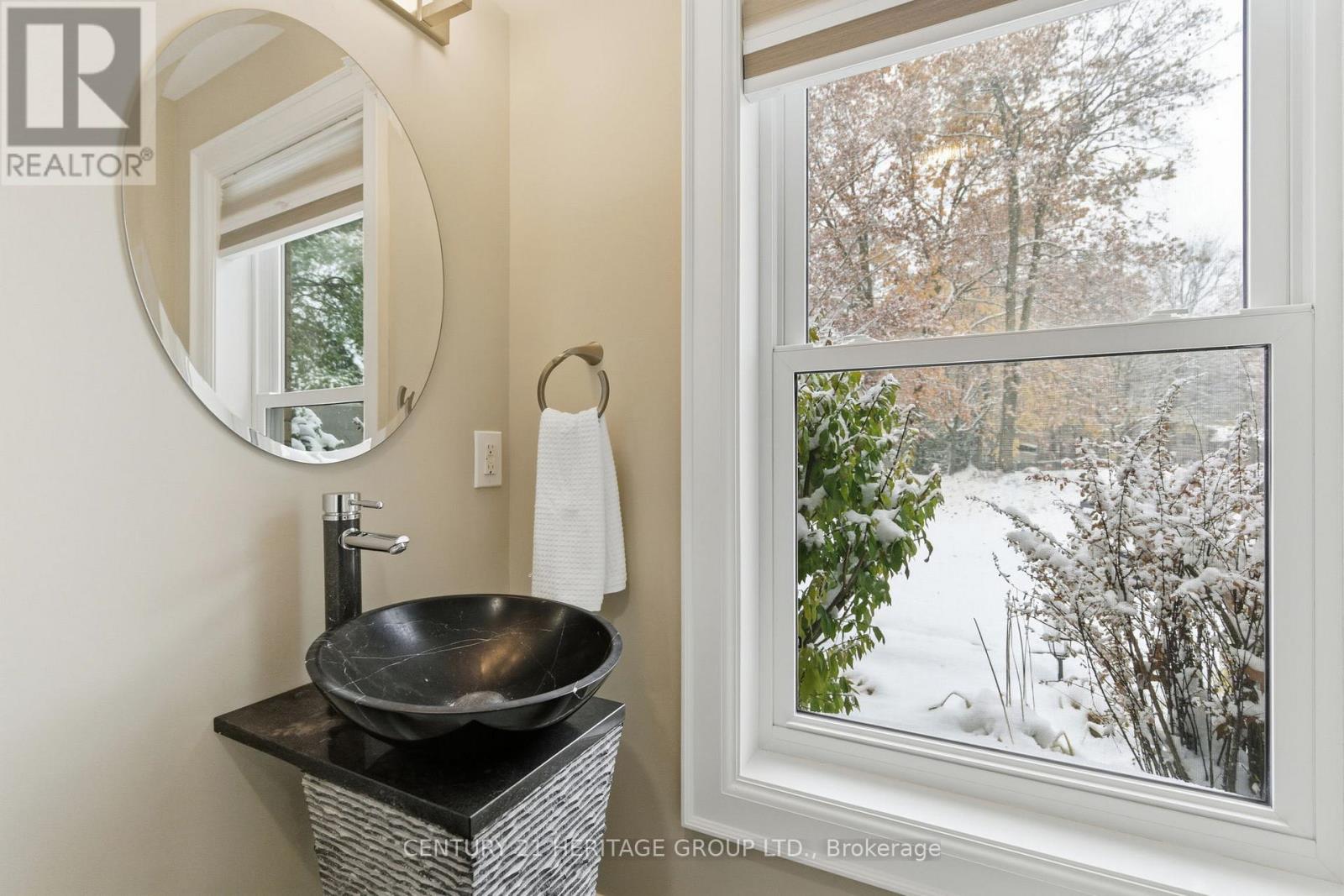 31 Donaldson Road, East Gwillimbury, Ontario  L9N 1J1 - Photo 24 - N12539034