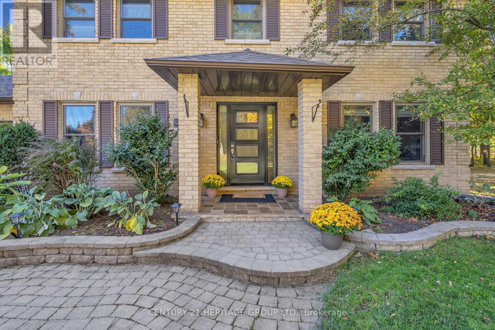 31 Donaldson Road, East Gwillimbury, Ontario  L9N 1J1 - Photo 4 - N12539034