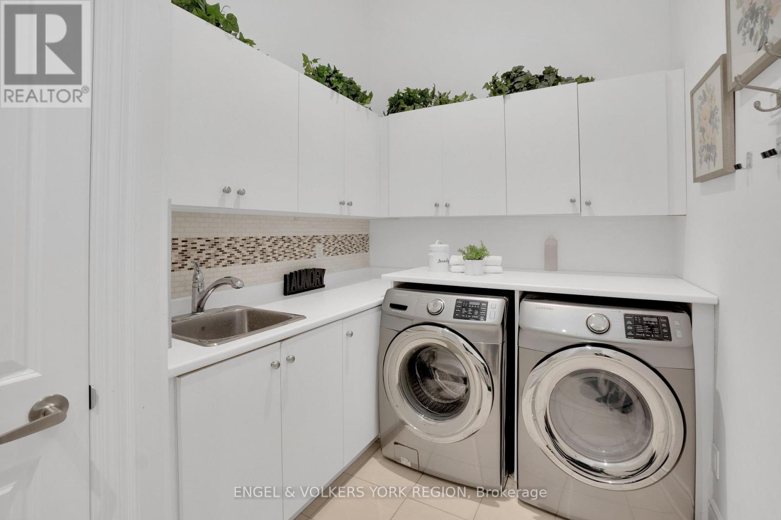 43 James Stokes Court, King, Ontario  L7B 0M8 - Photo 24 - N12539078