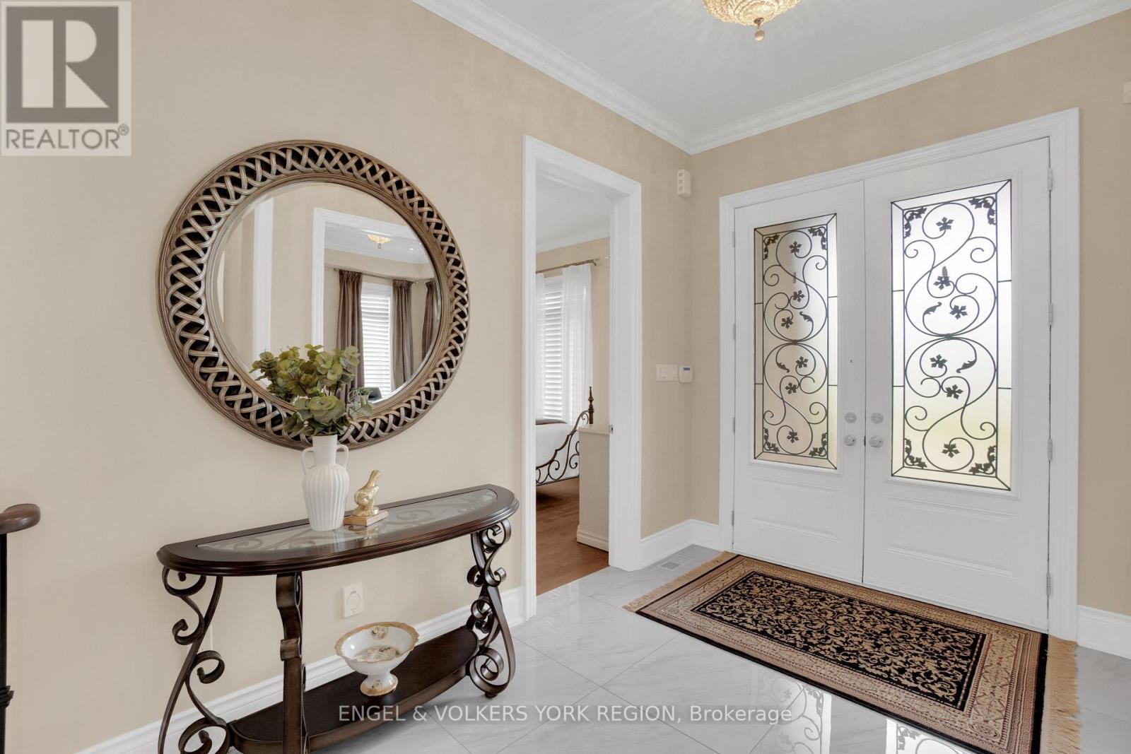 43 James Stokes Court, King, Ontario  L7B 0M8 - Photo 5 - N12539078