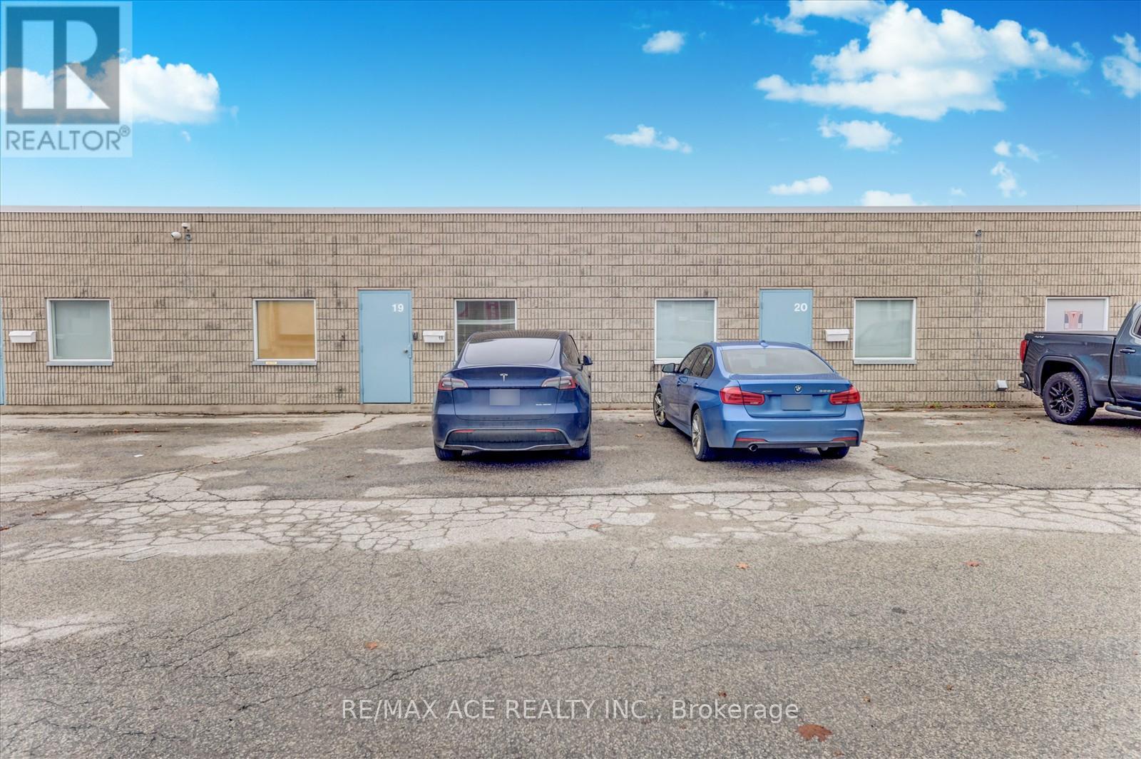 19, 20 - 300 DON PARK ROAD, Markham, Ontario