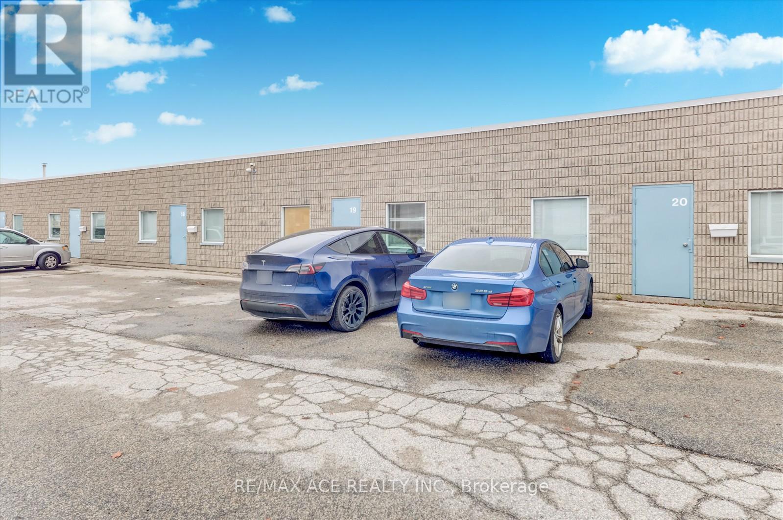 19, 20 - 300 Don Park Road, Markham, Ontario  L3R 3A1 - Photo 2 - N12539082