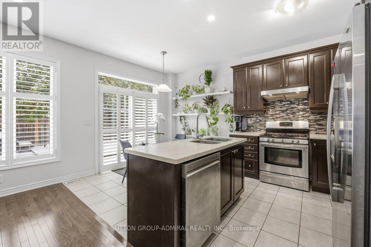 10 Usherwood Street, Aurora, Ontario  L4G 7W6 - Photo 11 - N12539132