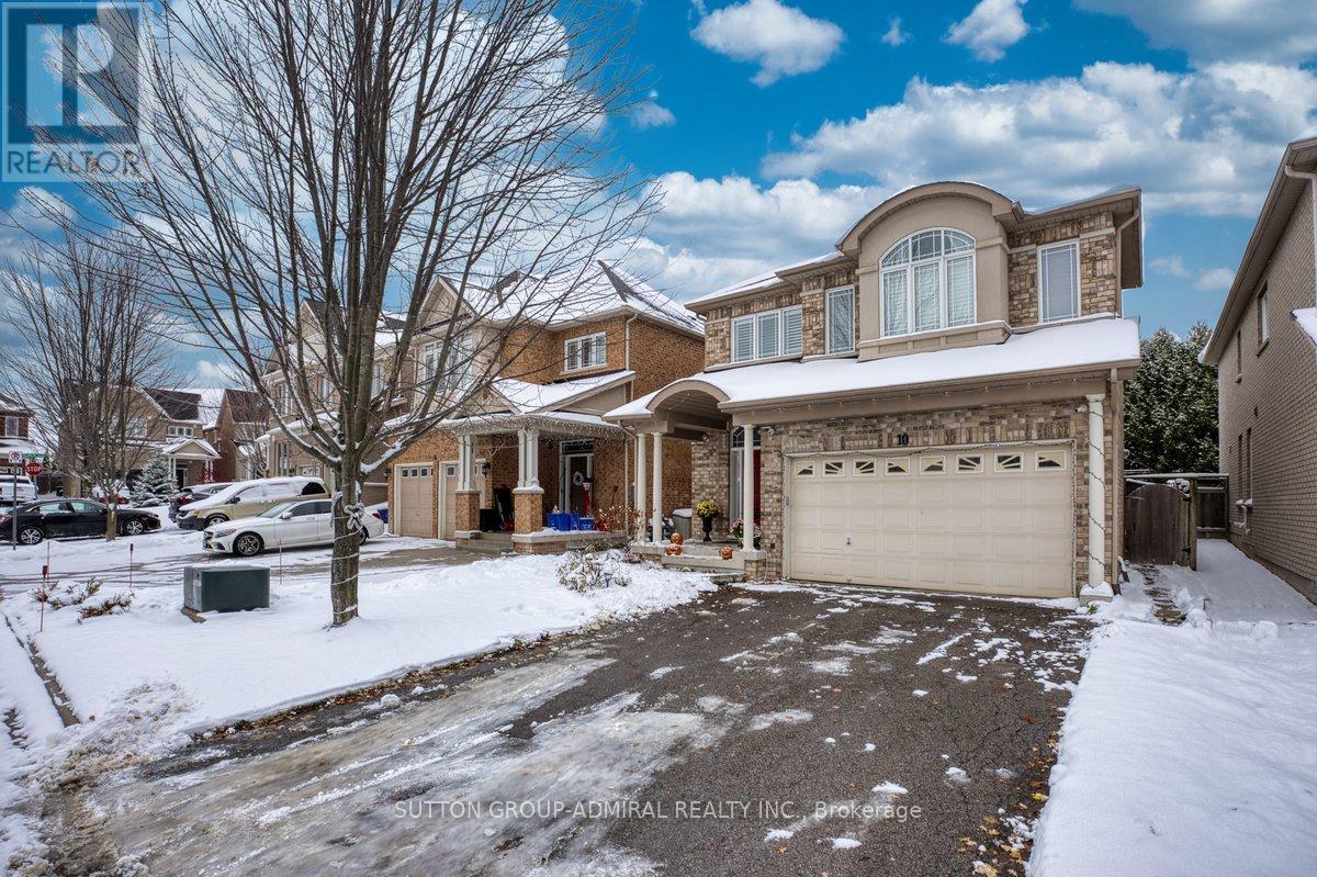 10 Usherwood Street, Aurora, Ontario  L4G 7W6 - Photo 2 - N12539132