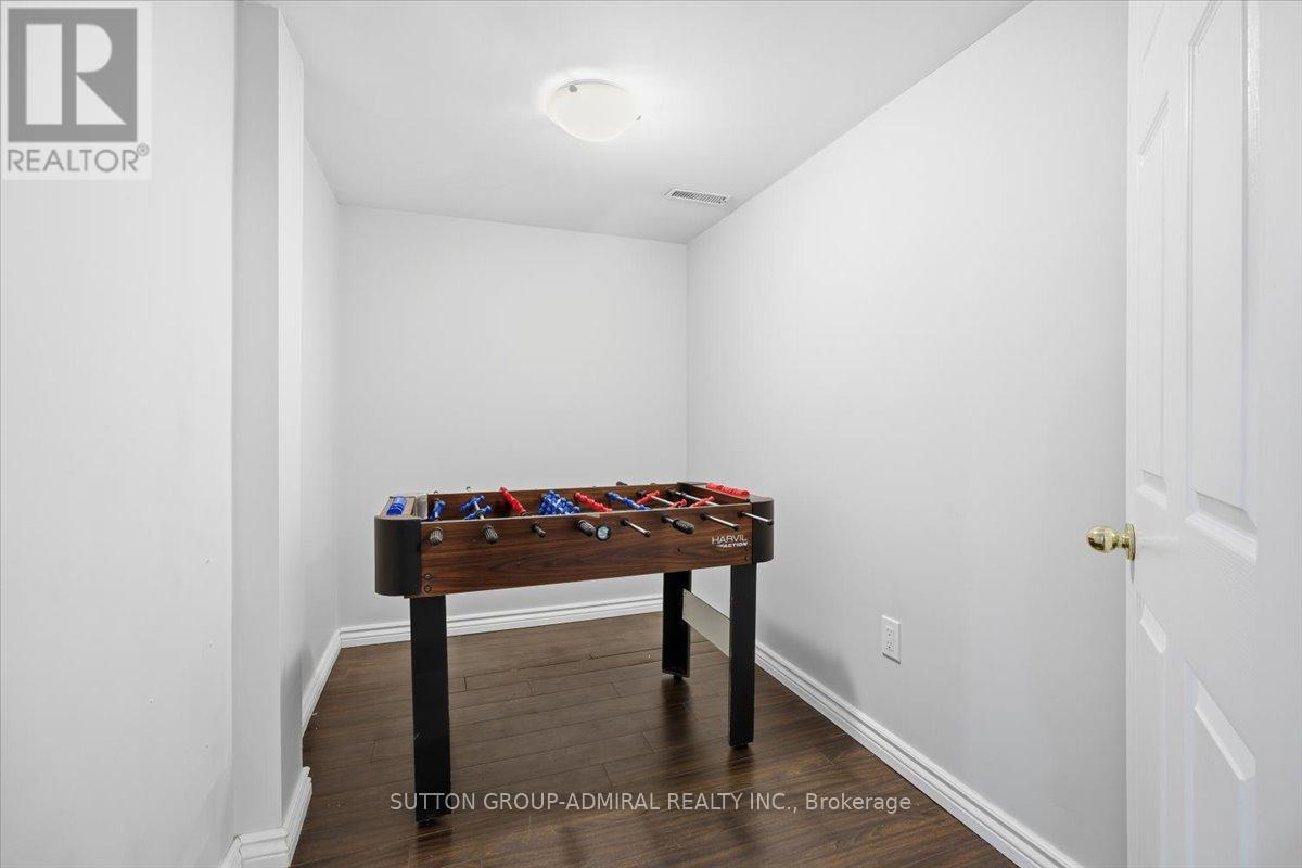 10 Usherwood Street, Aurora, Ontario  L4G 7W6 - Photo 41 - N12539132