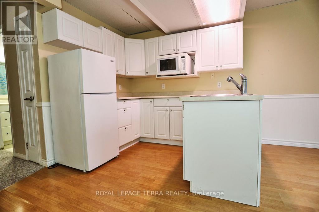 45 Peregrine Road, Barrie (Little Lake), Ontario  L4M 6R1 - Photo 41 - S12539084