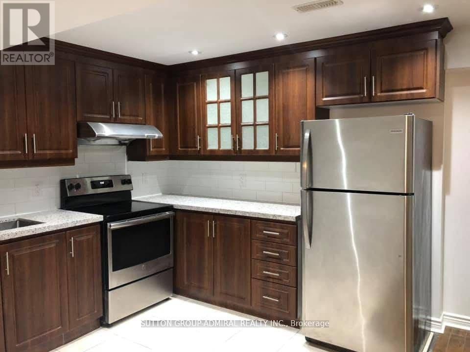 Basement - 39 Bassett Crescent, Brampton, Ontario  L6X 0E4 - Photo 3 - W12538936