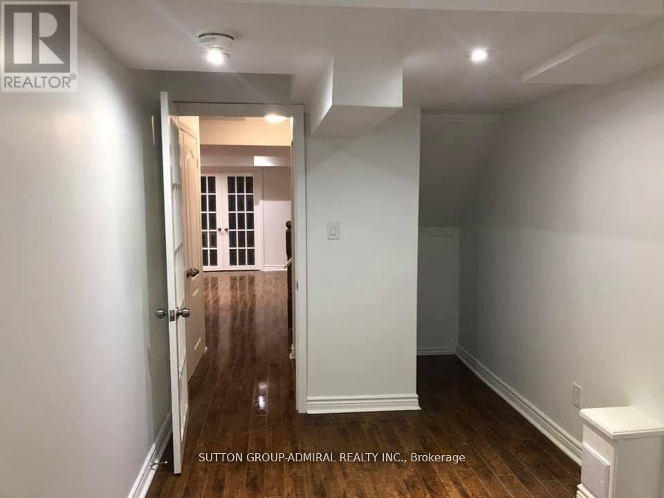 Basement - 39 Bassett Crescent, Brampton, Ontario  L6X 0E4 - Photo 4 - W12538936