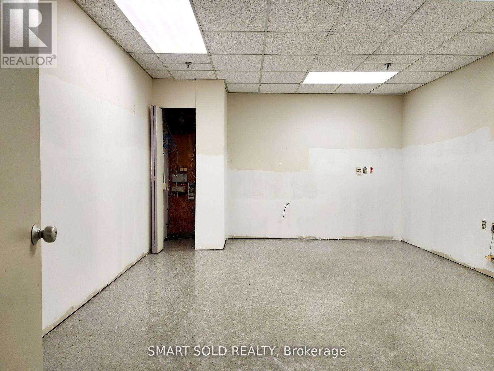 102 - 2428 Islington Avenue, Toronto, Ontario  M9W 3X8 - Photo 10 - W12538940