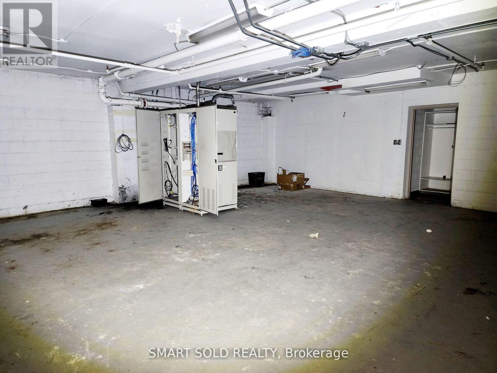 102 - 2428 Islington Avenue, Toronto, Ontario  M9W 3X8 - Photo 9 - W12538940