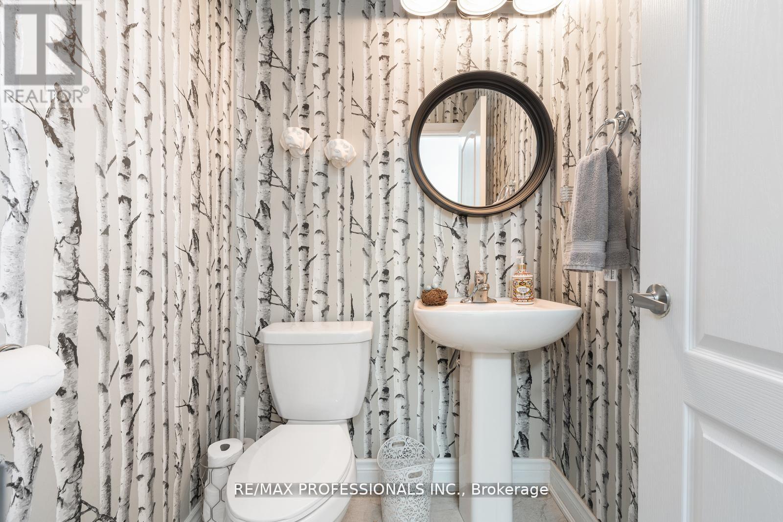 16 Dryden Way, Toronto, Ontario  M9R 0B2 - Photo 17 - W12538962