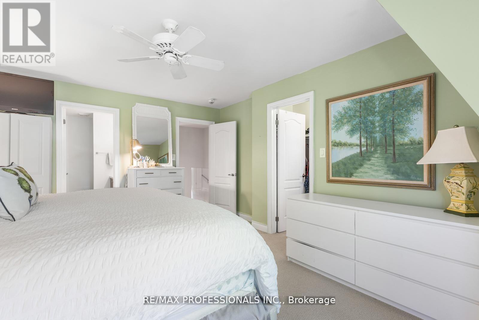 16 Dryden Way, Toronto, Ontario  M9R 0B2 - Photo 21 - W12538962