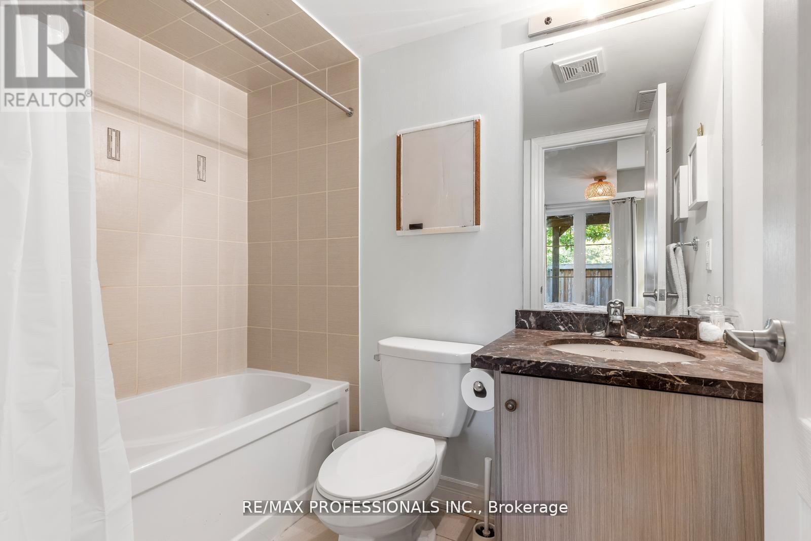 16 Dryden Way, Toronto, Ontario  M9R 0B2 - Photo 28 - W12538962