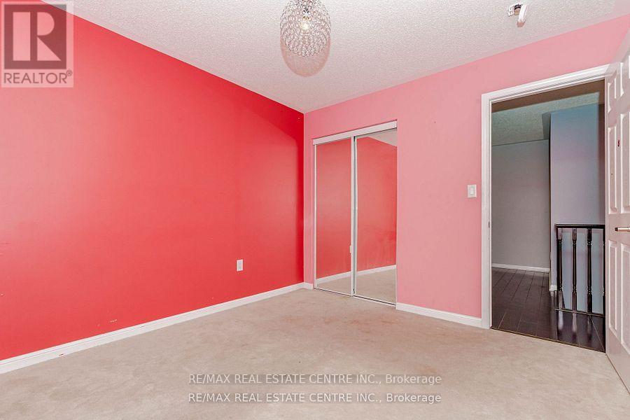 299 Dymott Avenue, Milton, Ontario  L9T 0Z4 - Photo 17 - W12538988