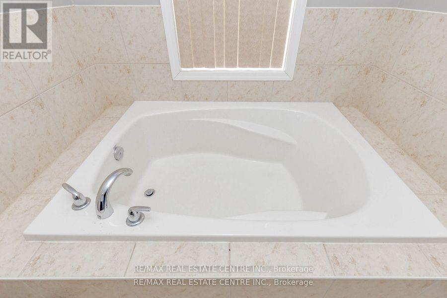 299 Dymott Avenue, Milton, Ontario  L9T 0Z4 - Photo 21 - W12538988