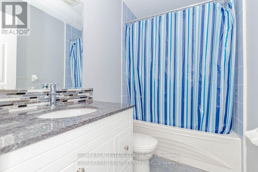 299 Dymott Avenue, Milton, Ontario  L9T 0Z4 - Photo 5 - W12538988