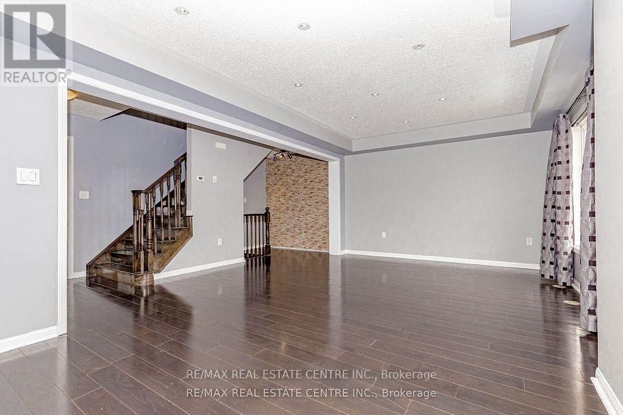 299 Dymott Avenue, Milton, Ontario  L9T 0Z4 - Photo 7 - W12538988