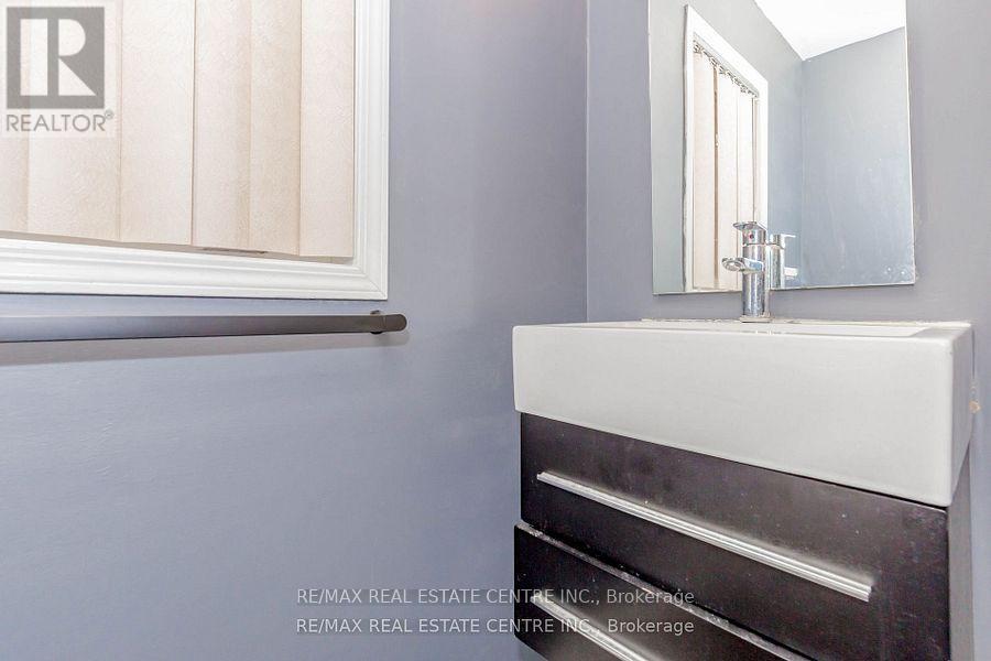 299 Dymott Avenue, Milton, Ontario  L9T 0Z4 - Photo 9 - W12538988