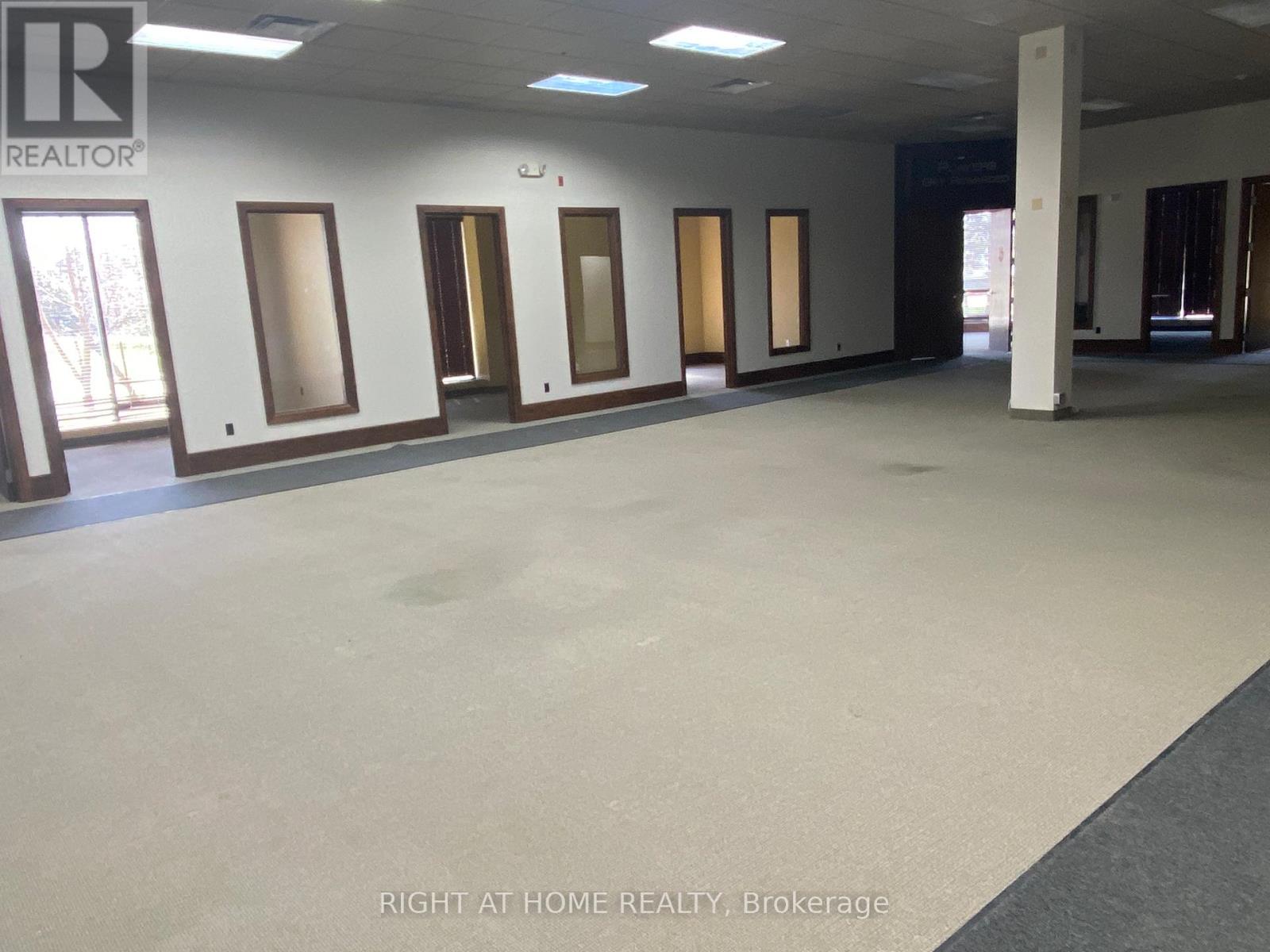 2556 Meadowpine Boulevard, Mississauga, Ontario  L5N 6P9 - Photo 6 - W12538998