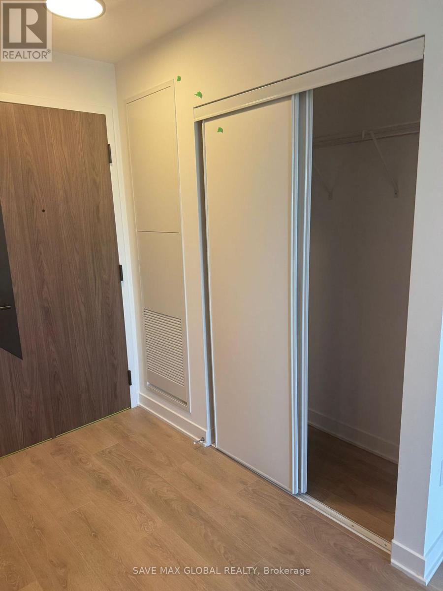 324 - 1037 The Queensway W, Toronto, Ontario  M8Z 6C7 - Photo 4 - W12539002