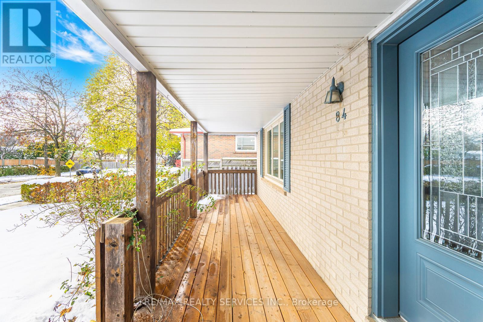 84 Sutherland Avenue, Brampton, Ontario  L6V 2H7 - Photo 8 - W12539018